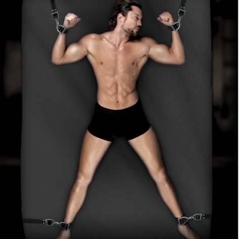 SIR RICHARDS COMMAND ESPOSAS DE CAMA BONDAGE